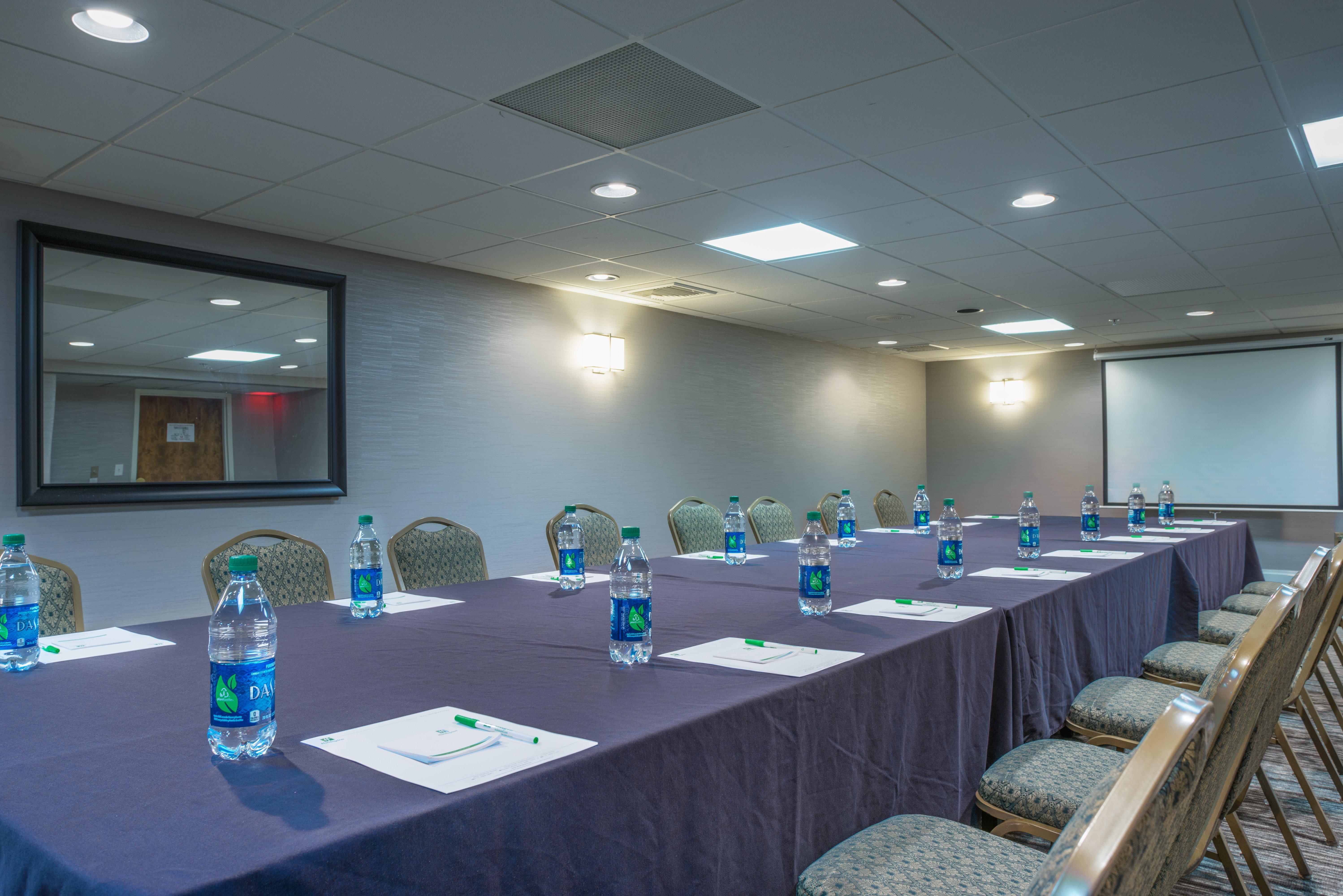 Holiday Inn Harrisburg I-81 Hershey Area By Ihg Грантвил Екстериор снимка
